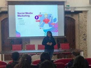 Corso gratuito di digital marketing del Thinkers Digital Fest a Terranova Sappo Minulio, lezione sul social media marketing